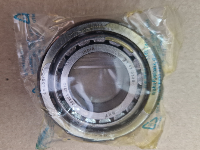 SKF Kegelrollenlager / Lenkkopflager Set Royal Enfield: 2 Stück 30205 Q J2 plus 2x NILOS Ringe ( Dichtschalen ) plus MANNOL 8079 Hochleistungs-Marinefett wasserfest