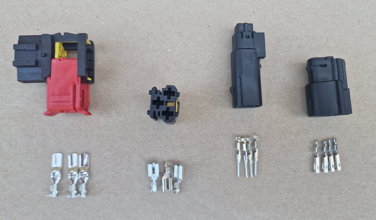 Automotive Steckerset für Laderegler Einheit Royal Enfield 650