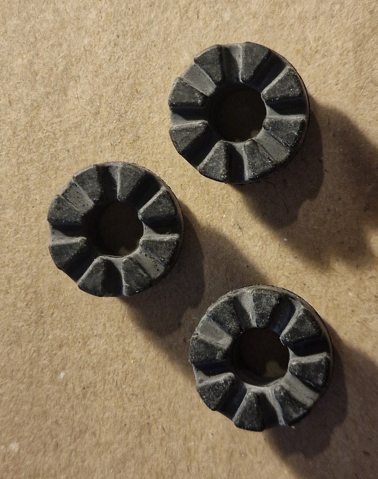 Set Gummipuffer Tachoinstrument Himalayan 450 ( 3 Stück / RE RAG00774 )