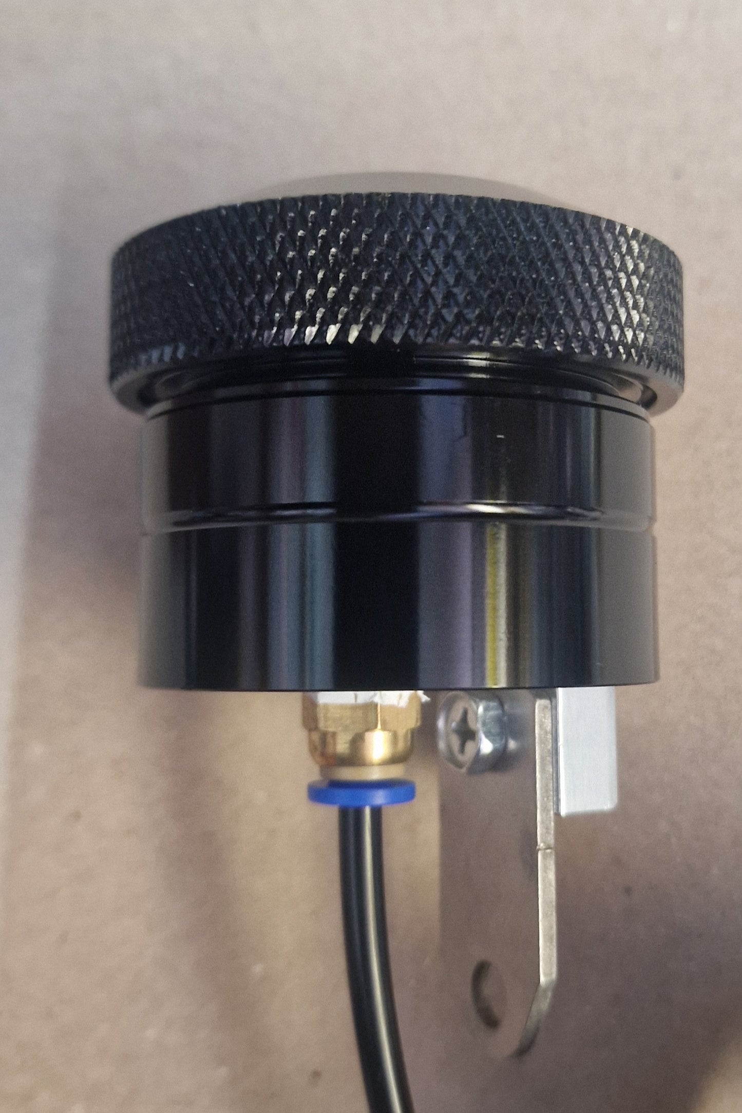 Kettenöler: automatischer Antriebsketten Öler im Set mit biologisch leicht abbaubarem ROWE Natsync Öl